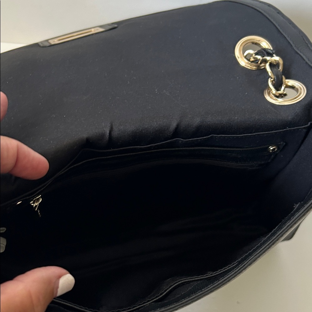 Danier Black Quilted Shoulder Bag with Gold Chain - Picture 13 of 16